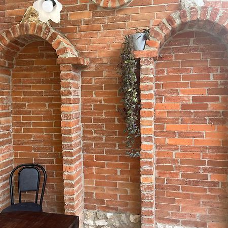 Book Hotel Kutaisi Luaran gambar