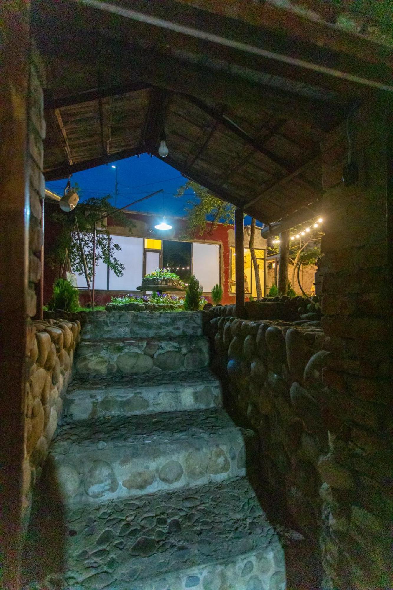 Book Hotel Kutaisi Luaran gambar