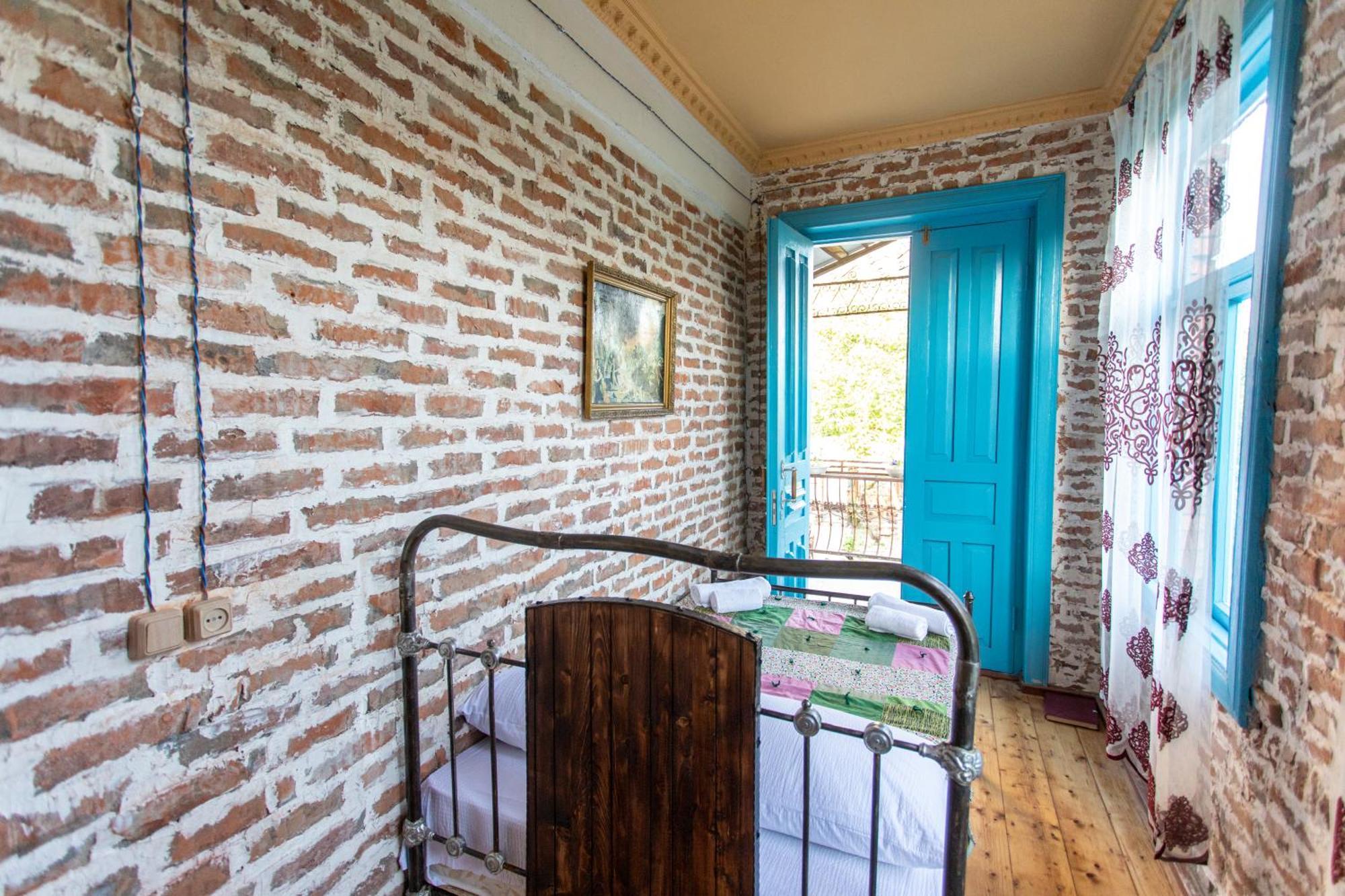 Book Hotel Kutaisi Luaran gambar
