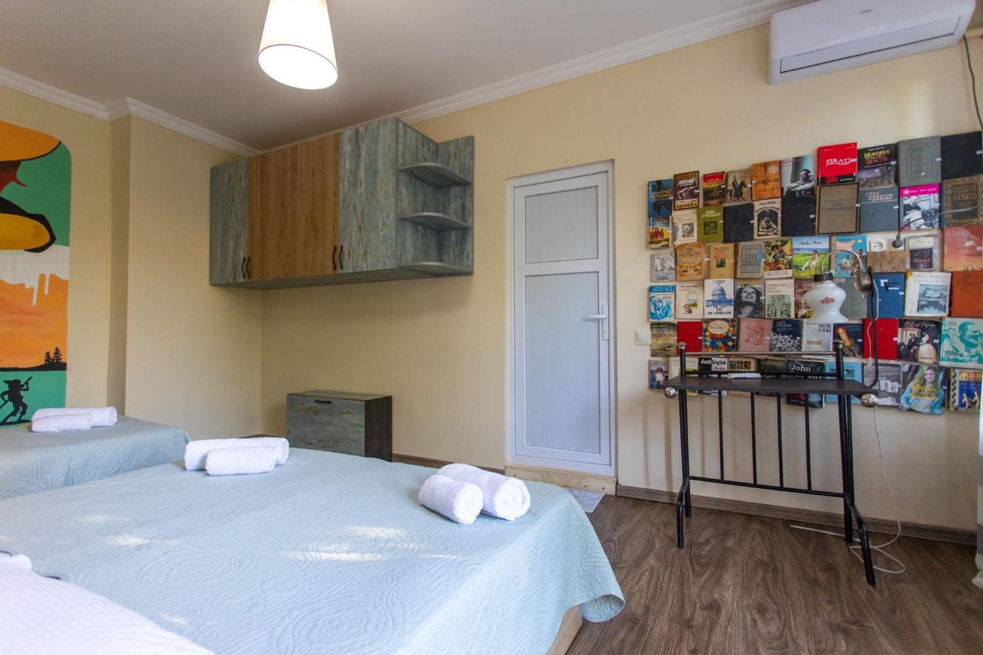 Book Hotel Kutaisi Luaran gambar