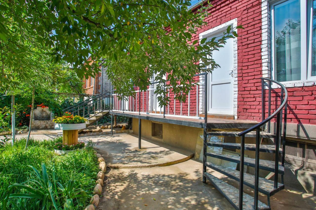 Book Hotel Kutaisi Luaran gambar
