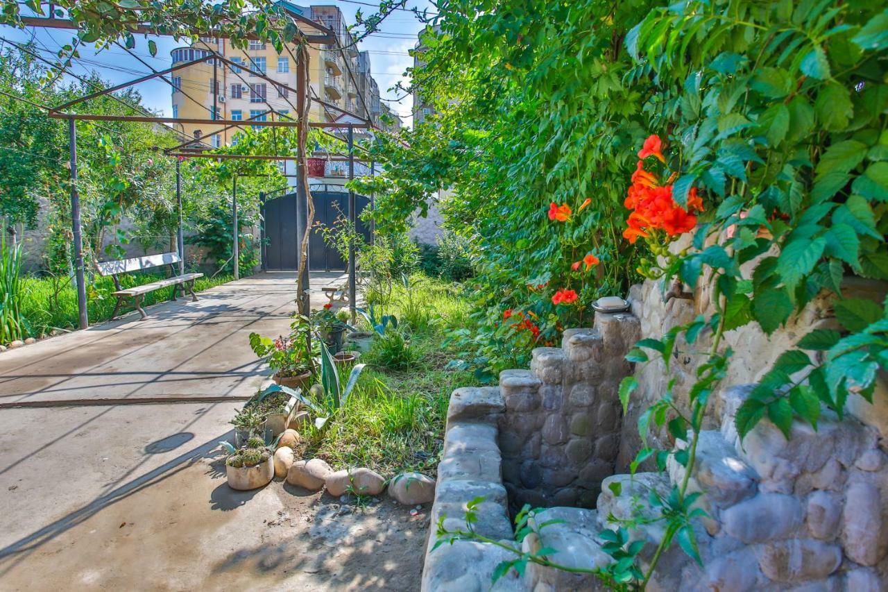 Book Hotel Kutaisi Luaran gambar