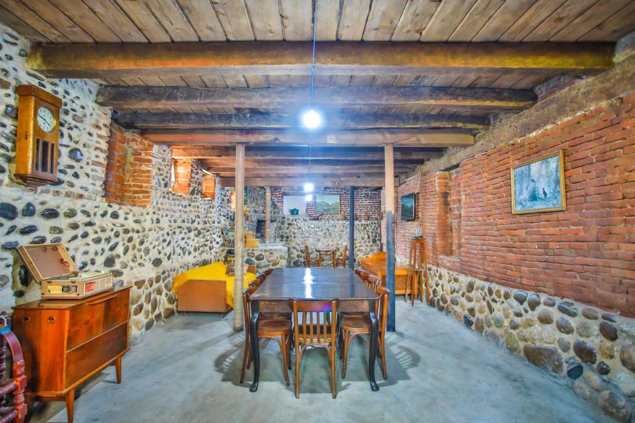 Book Hotel Kutaisi Luaran gambar